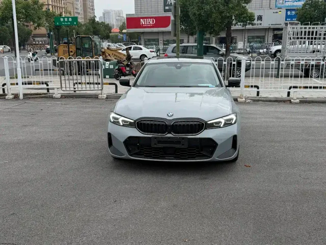 BMW 3 Series — Фото автомобиля 2