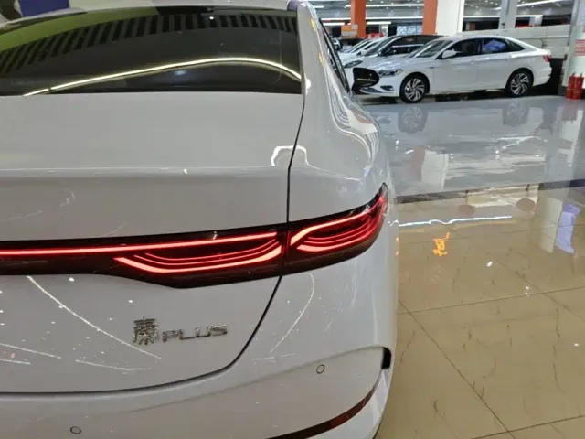 BYD Qin PLUS — Фото автомобиля 7
