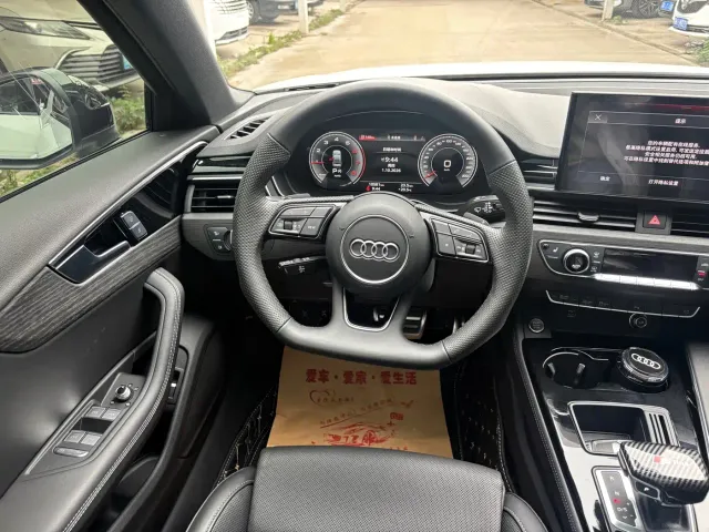Audi A4L — Фото автомобиля 10