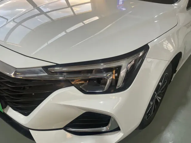 Roewe i6 MAX EV — Фото автомобиля 18