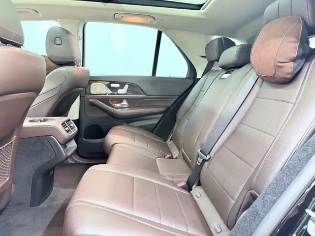 Mercedes-Benz GLE-Class — Фото автомобиля 23