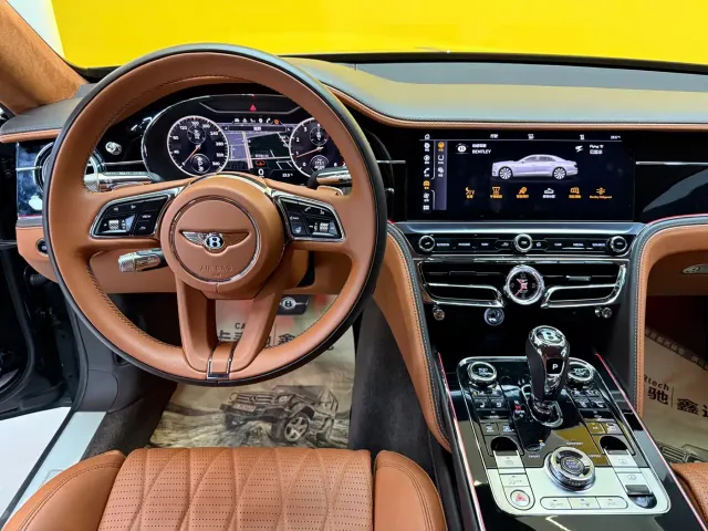Bentley Flying Spur — Фото автомобиля 14