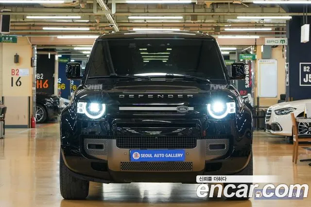 Land Rover Defender Defender (L663) 110 P300 X-Dynamic SE — Фото автомобиля 3