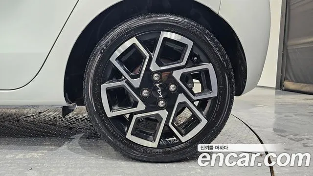Kia RAY Новый Kia Ray Signature — Фото автомобиля 21