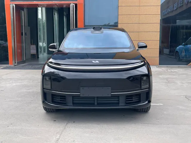 Li Auto L7 — Фото автомобиля 2