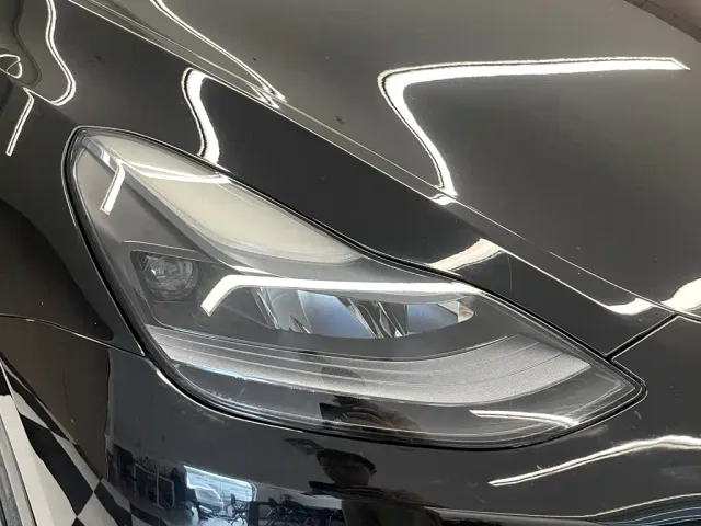 Tesla Model Y — Фото автомобиля 9