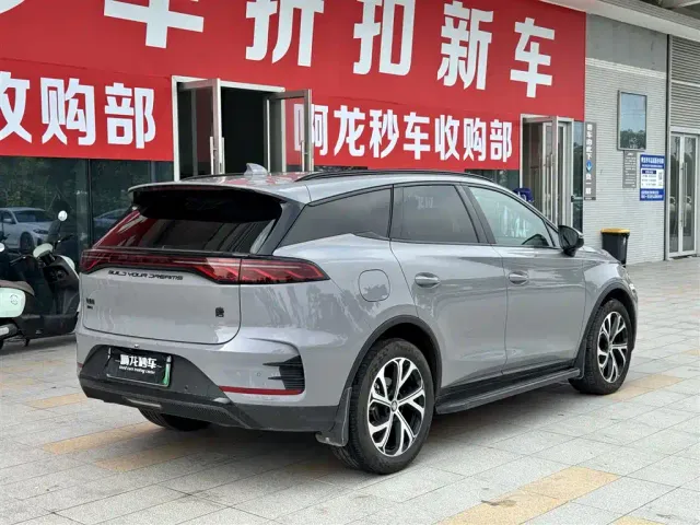 BYD Tang — Фото автомобиля 9