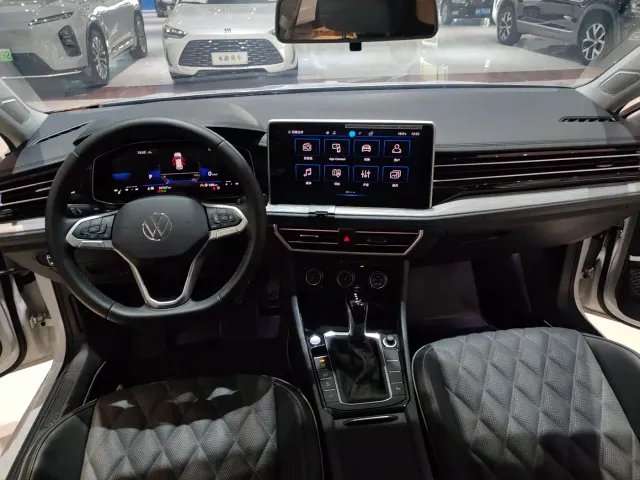 Volkswagen Sagitar — Фото автомобиля 10
