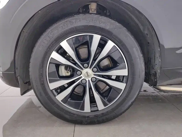 Volvo XC60 — Фото автомобиля 17