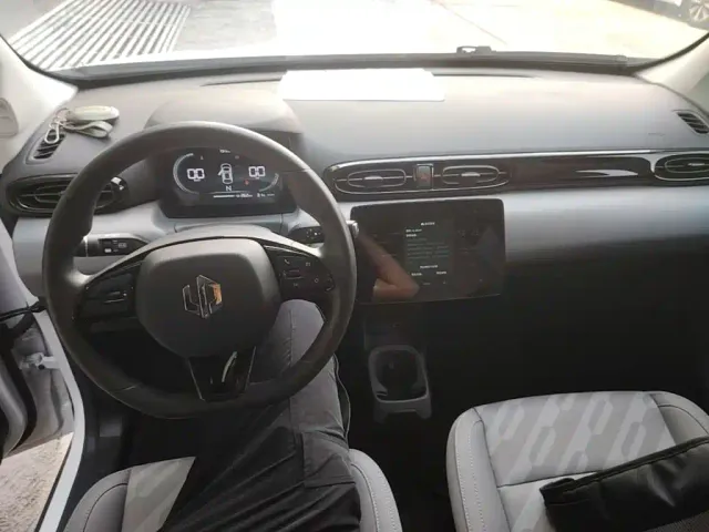 Leapmotor T03 — Фото автомобиля 9