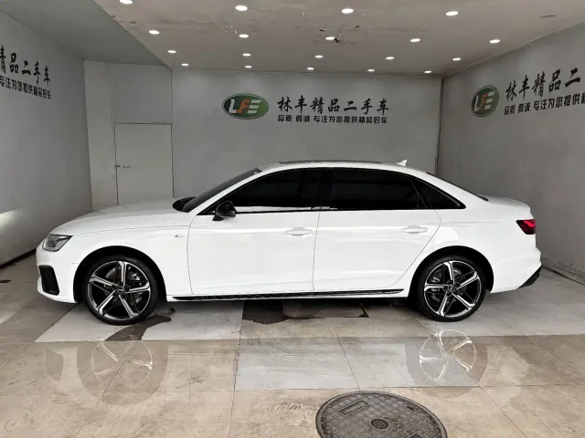 Audi A4L — Фото автомобиля 5