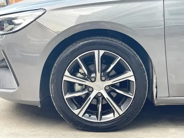 Geely Emgrand — Фото автомобиля 7