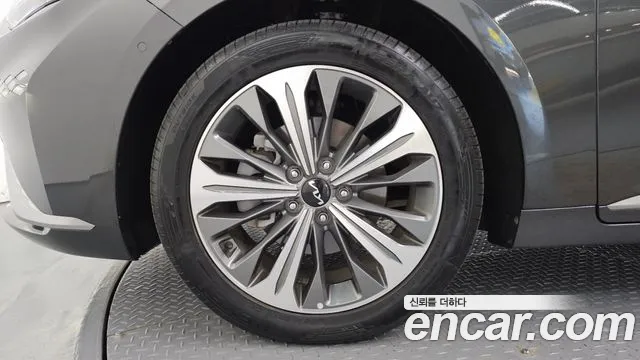 Kia K8 K8 Hybrid — Фото автомобиля 5