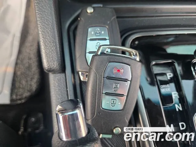 KG_Mobility_Ssangyong Rexton Новый Rexton Sport Дизель 2.2 4WD — Фото автомобиля 19