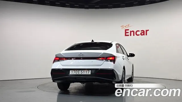 Hyundai Avante CN7 — Фото автомобиля 4
