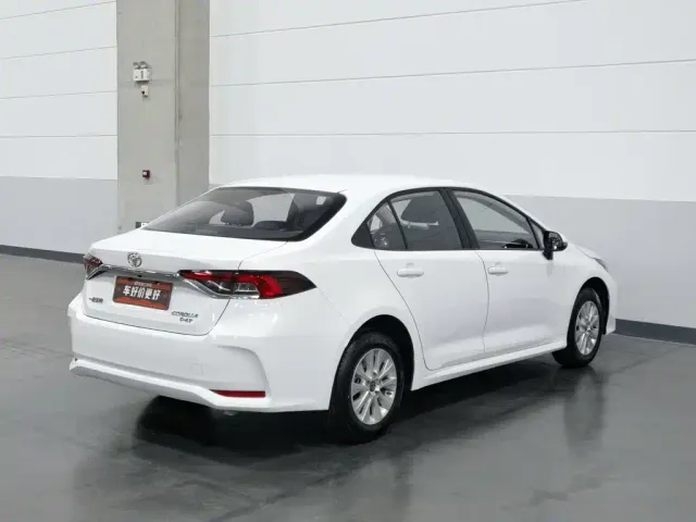 Toyota Corolla — Фото автомобиля 2