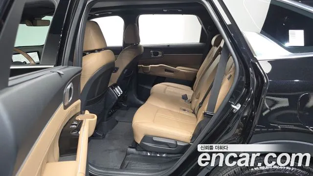 Kia Sorento Новый Sorento 4 поколение Бензин 2.5T 2WD — Фото автомобиля 12