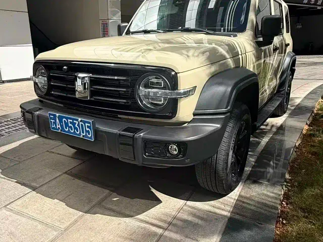 Фотография автомобиля — Tank 300