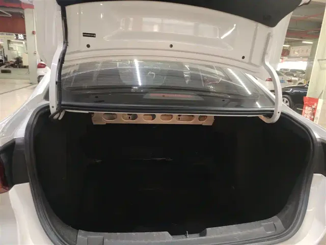 Chevrolet Cavalier — Фото автомобиля 14
