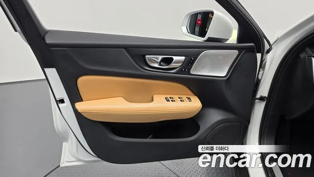 Вольво V60 V60 Cross Country 2 поколение B5 Ultimate AWD — Фото автомобиля 7