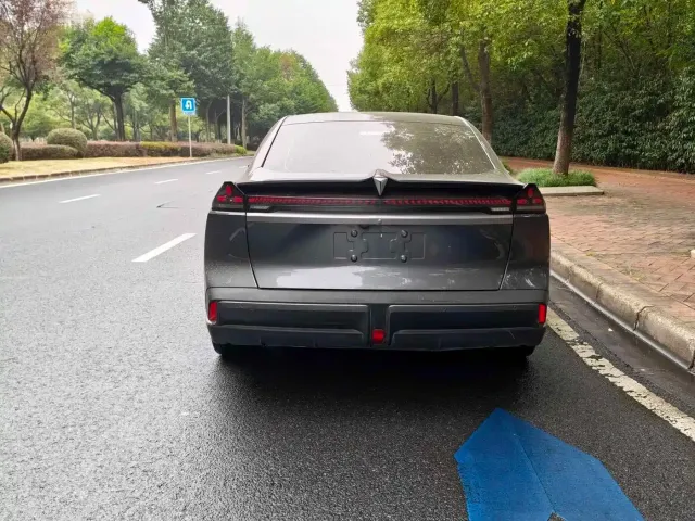 Deepal Deepal SL03 2022 1.5L 1200 Range Extender Version — Фото автомобиля 4