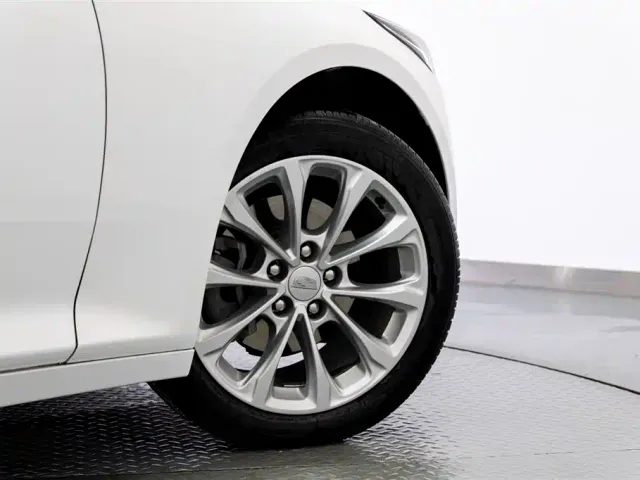 Cadillac CT5 — Фото автомобиля 17