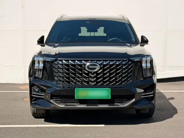 GAC Trumpchi GS8 — Фото автомобиля 21
