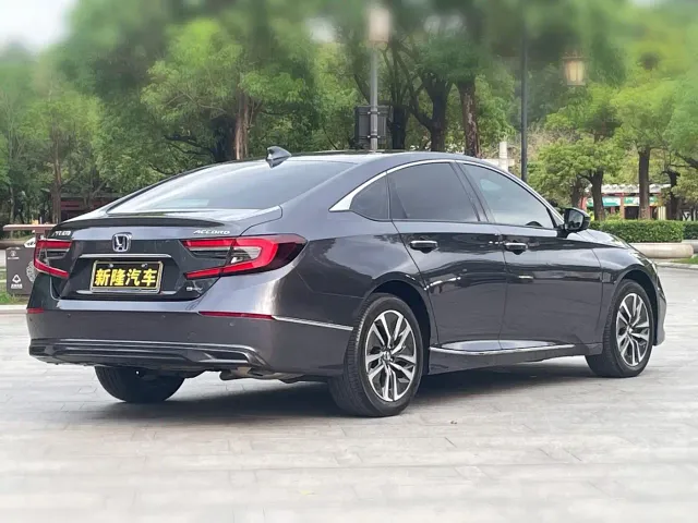 Honda Accord — Фото автомобиля 4