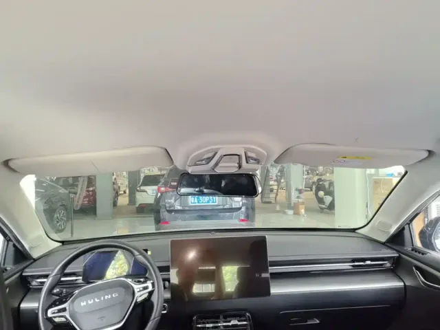 Wuling Starlight — Фото автомобиля 17