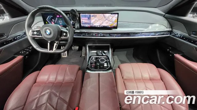 BMW 7-Series 7 серия (G70) 740i sDrive M Sport — Фото автомобиля 7