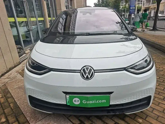 Volkswagen ID.3 — Фото автомобиля 2