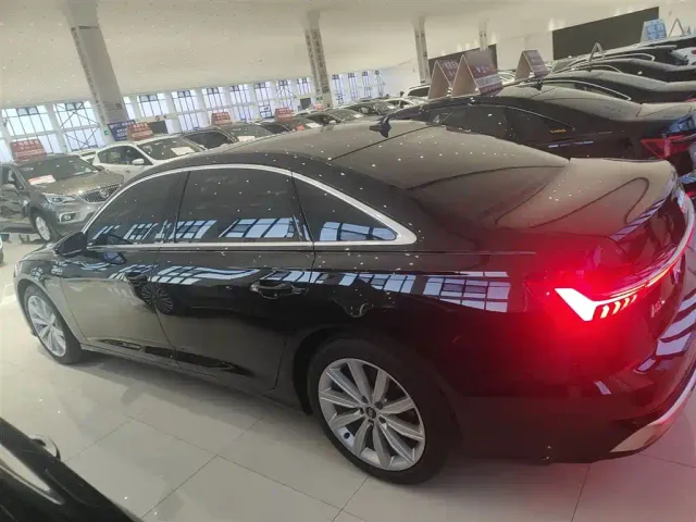 Audi A6L — Фото автомобиля 20