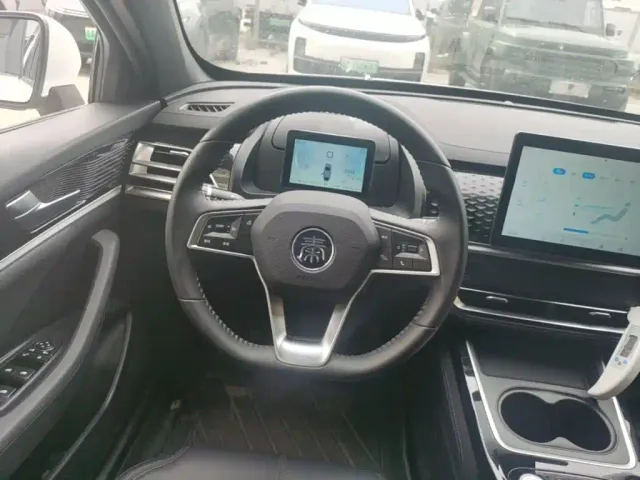 BYD Qin PLUS — Фото автомобиля 10