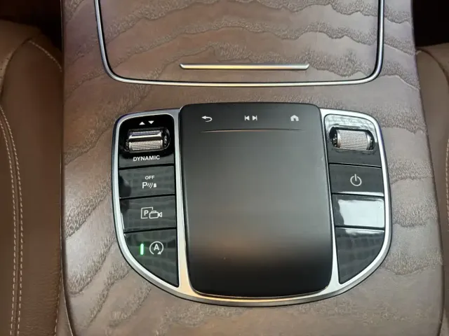 Mercedes-Benz E-Class — Фото автомобиля 18