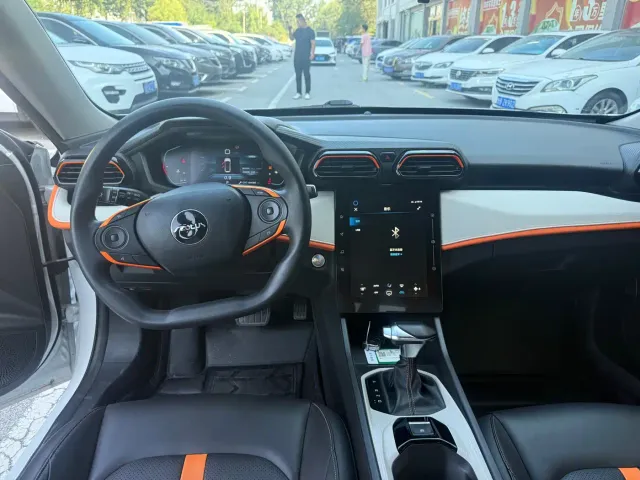 Dongfeng Yixuan — Фото автомобиля 5