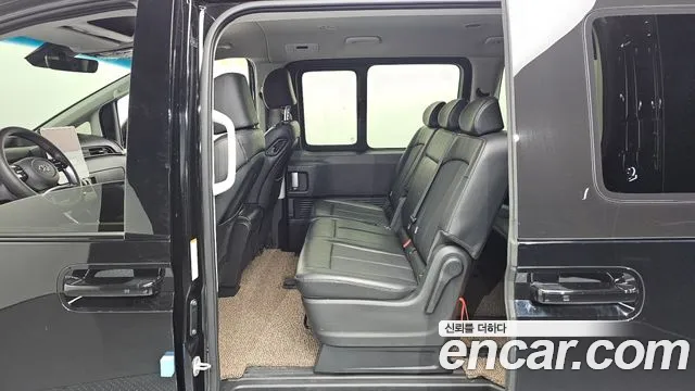 Hyundai Staria Staria 4WD Tourer 9 мест — Фото автомобиля 11