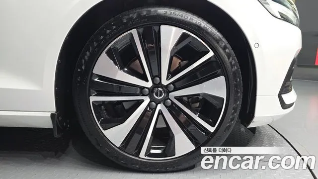 Вольво S60 S60 третьего поколения B5 Ultimate Bright — Фото автомобиля 17