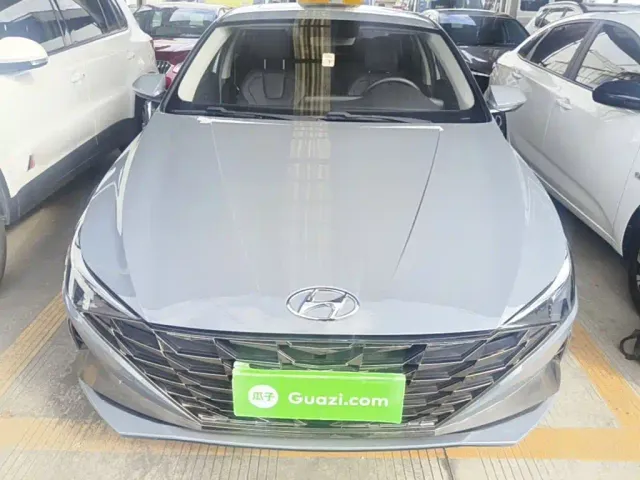 Hyundai Elantra — Фото автомобиля 2