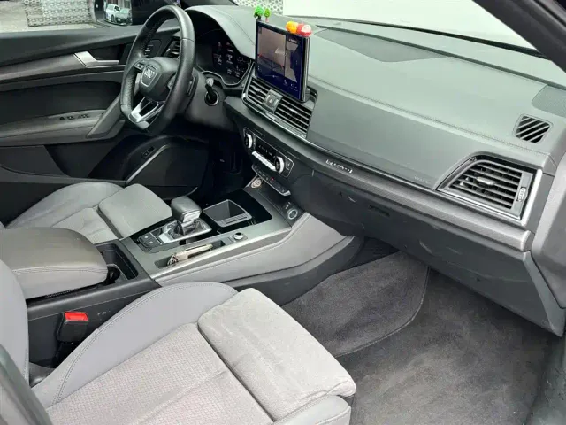 Audi Q5L Sportback — Фото автомобиля 13