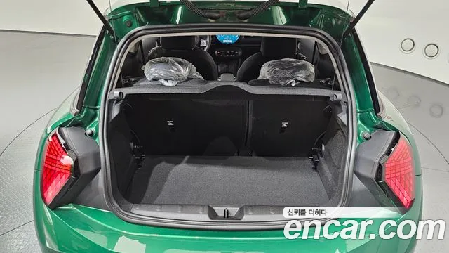 Mini Cooper — Фото автомобиля 18