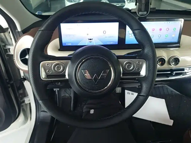 Wuling Bingo — Фото автомобиля 10