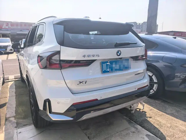 BMW X1 — Фото автомобиля 4