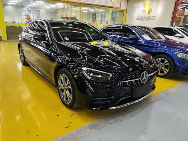 Mercedes-Benz E-Class — Фото автомобиля 19