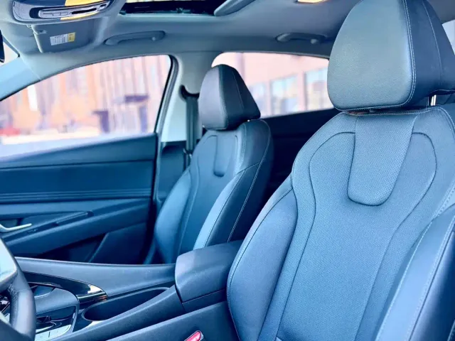 Hyundai Elantra — Фото автомобиля 14