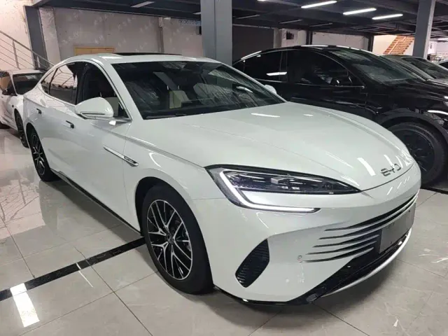 BYD Seal — Фото автомобиля 3