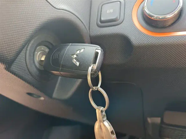 Wuling Hongguang Mini EV — Фото автомобиля 8
