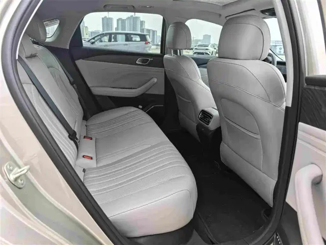 Geely Galaxy Stellar 6 — Фото автомобиля 11