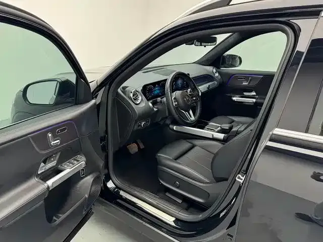 Mercedes-Benz EQB — Фото автомобиля 13