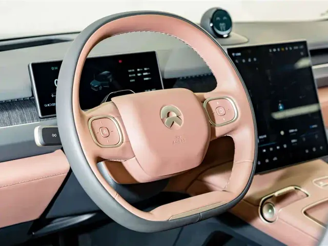 Nio ES8 — Фото автомобиля 12