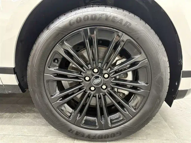 Land Rover Range Rover Evoque — Фото автомобиля 21